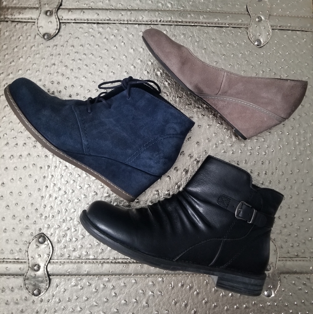 Size 6.5 Boots 8$ each